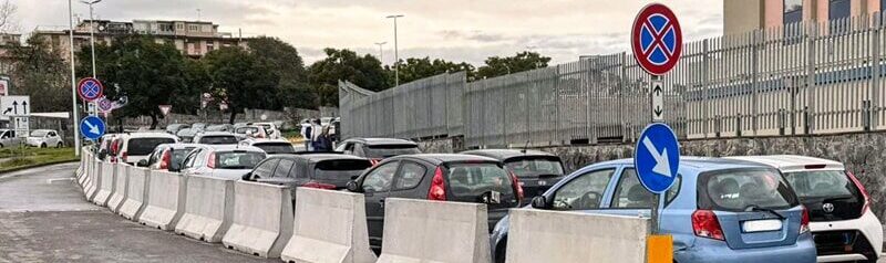 Parcheggio selvaggio Policlinico