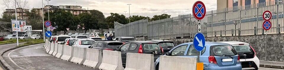 Parcheggio selvaggio Policlinico